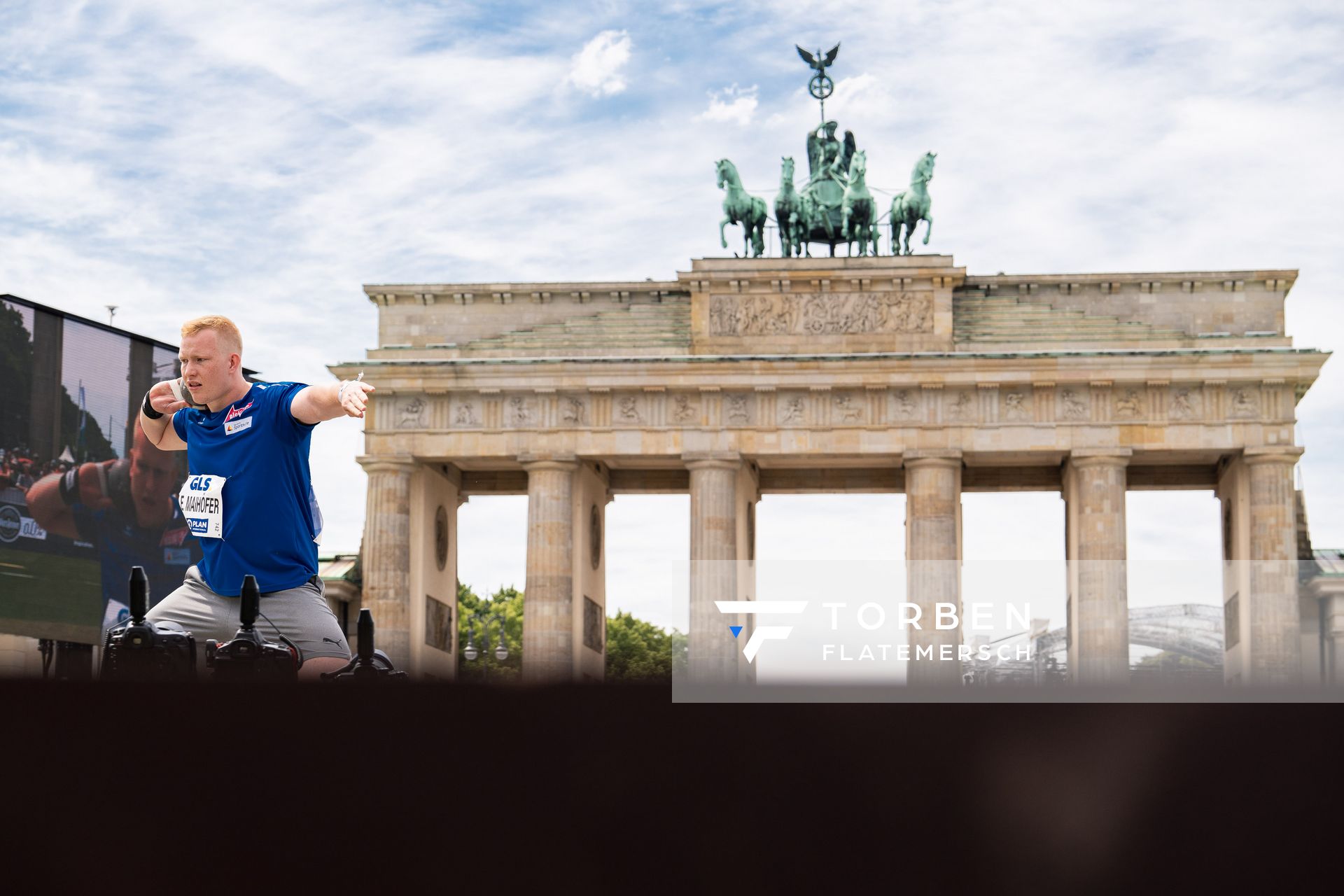 Eric Maihoefer (VfL Sindelfingen) beim Kugelstossen waehrend der deutschen Leichtathletik-Meisterschaften auf dem Pariser Platz am 24.06.2022 in Berlin